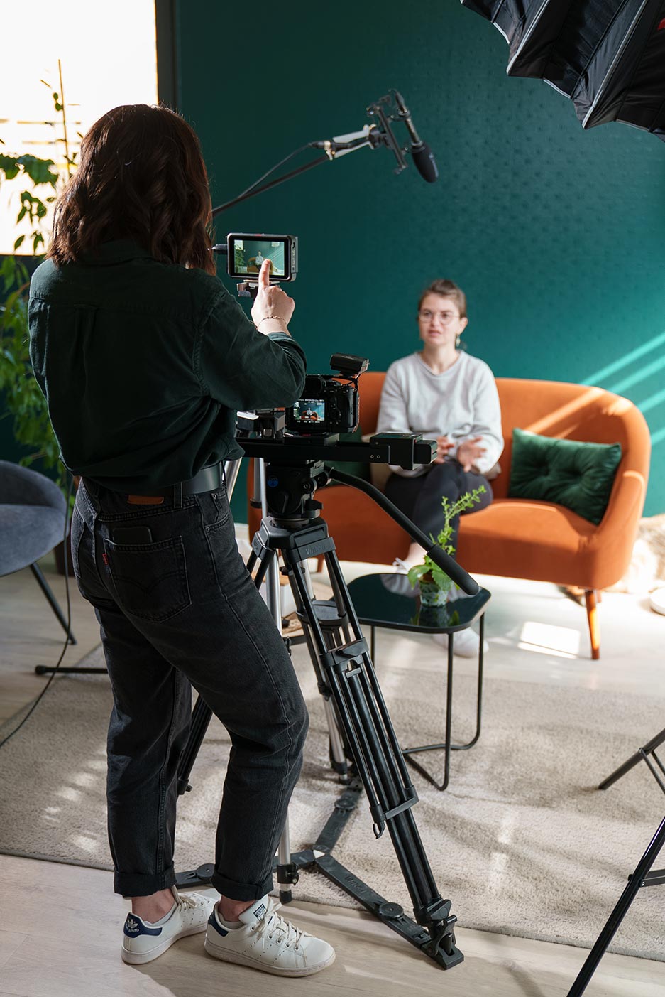 Coulisses d'une interview vidéo - Mellow Production, spécialiste production audiovisuelle